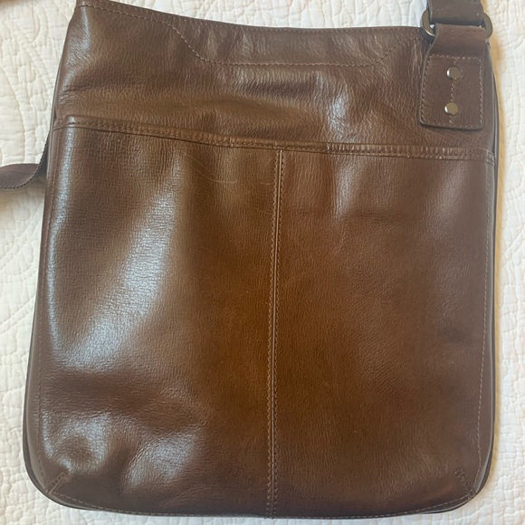 Fossil brand messenger bag. - Picture 3 of 13